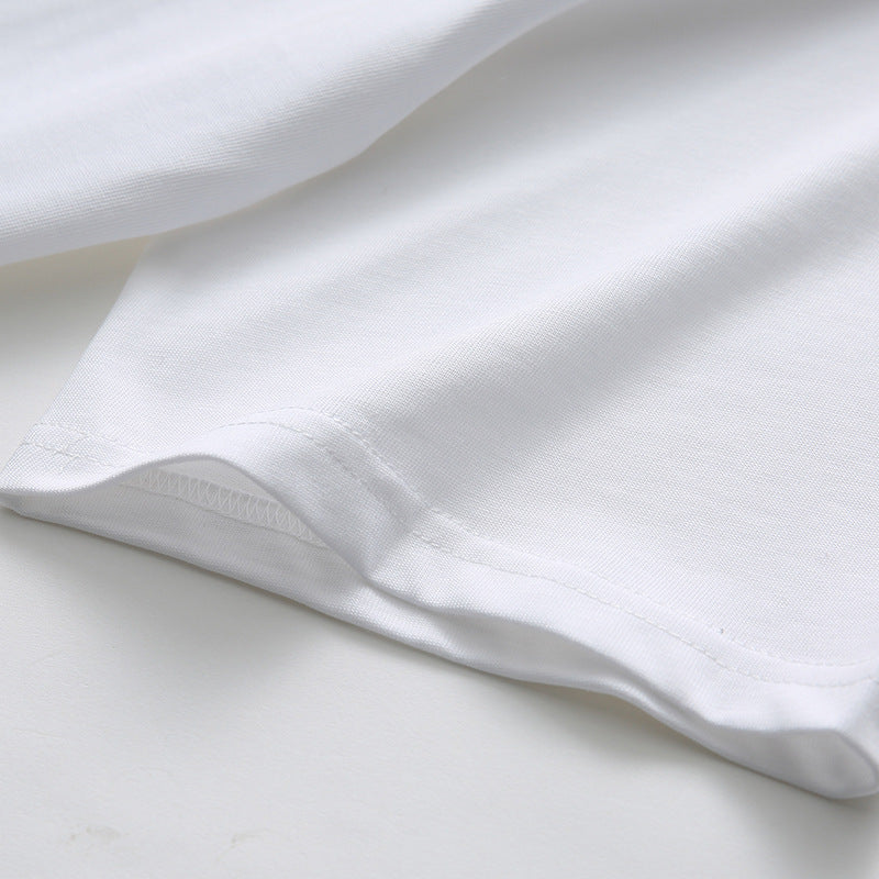 Color-coordinated short-sleeved T-shirt with pocket