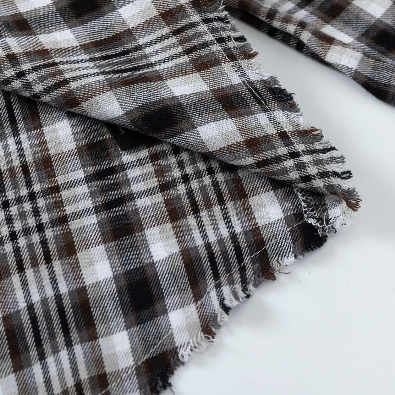 Classic check pattern alphabet and number long-sleeved shirt