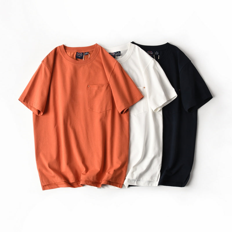Solid color short sleeve T-shirt with rivet pocket
