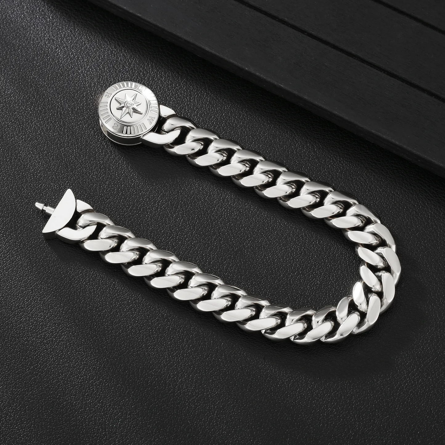 Compass Button Clasp　幅12mm 喜平 ブレスレット