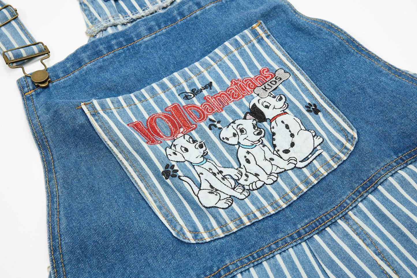 キャラクター刺繍　ツートンストライプ柄オーバーオール