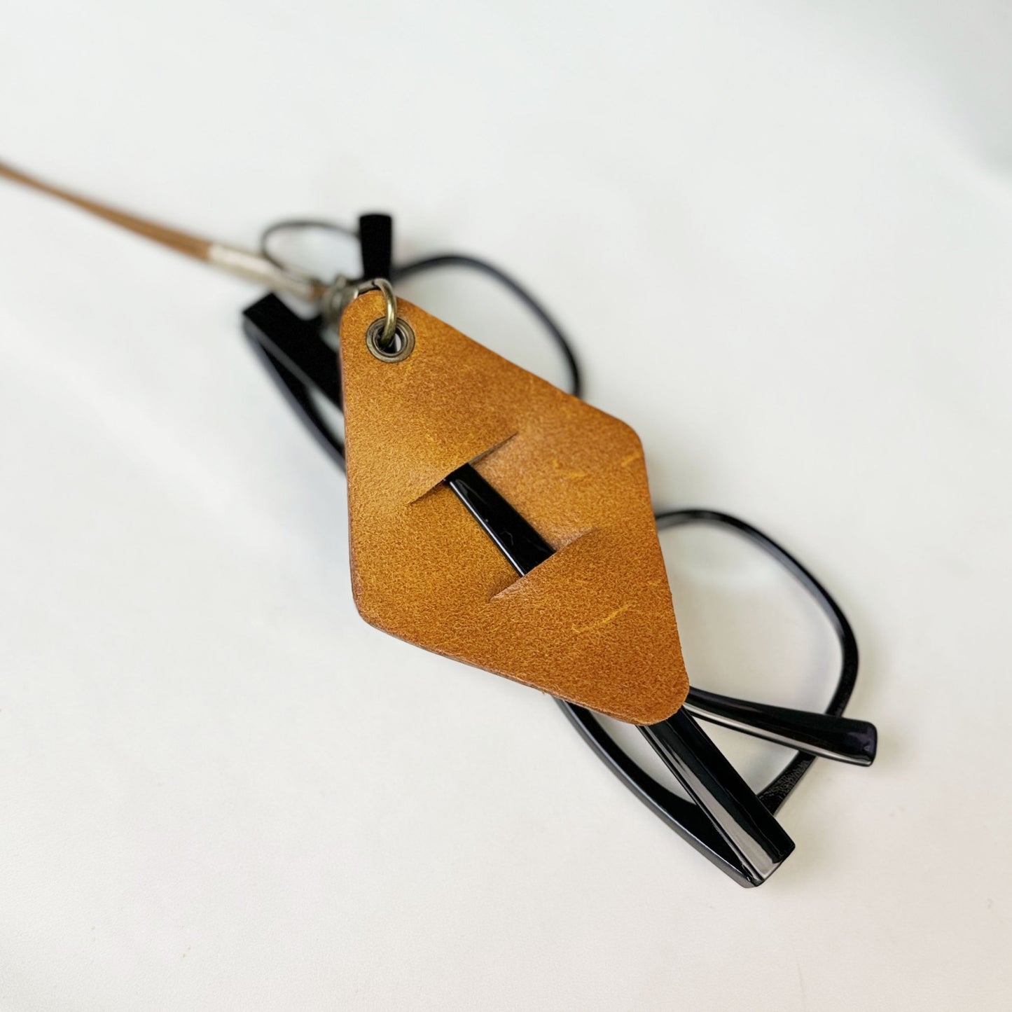 職人手作りアメカジ首掛け レザーメガネホルダー