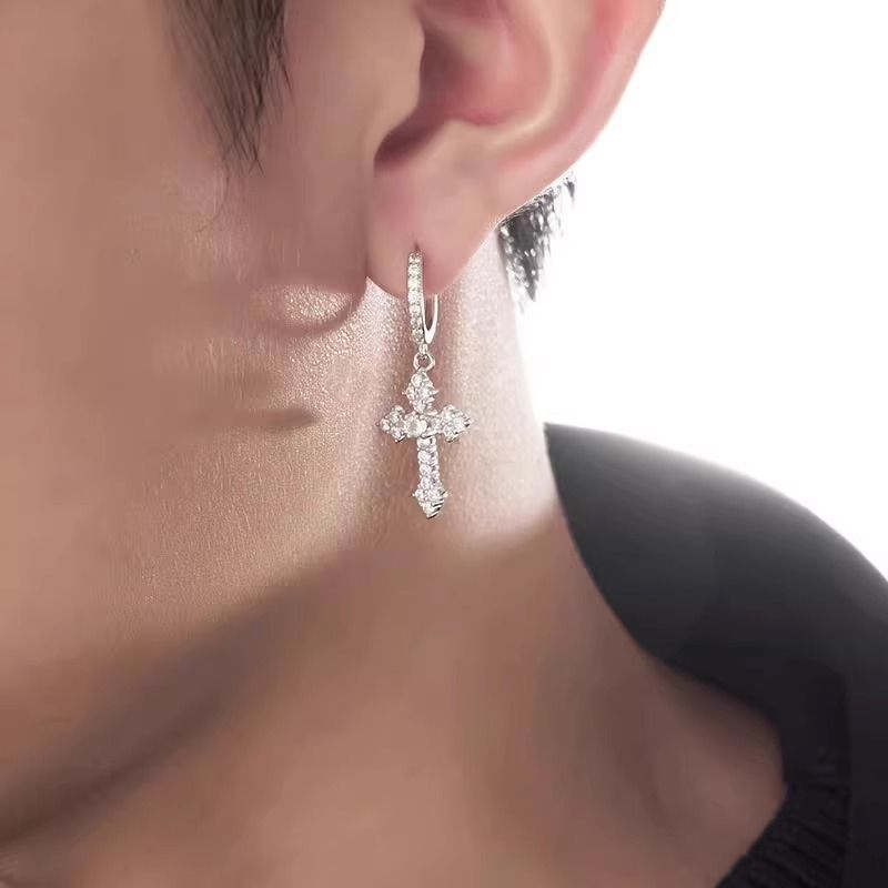 キラキラクロスメンズピアス