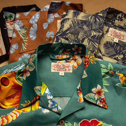 BLUE HAWAII　アロハシャツ