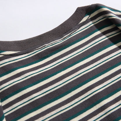 レトロ刺繍横ストライプポケットTシャツ