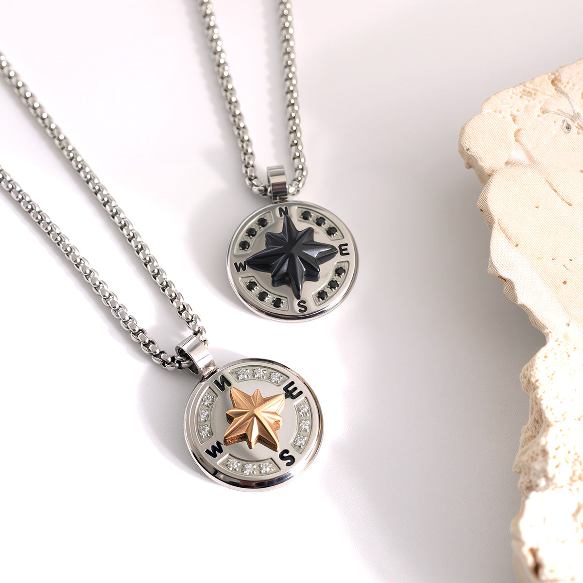 人気コンパス コイン ネックレス メンズ