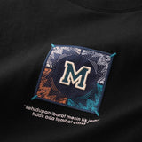 「M」刺繍＆エスニック民族調プリント半袖Tシャツ